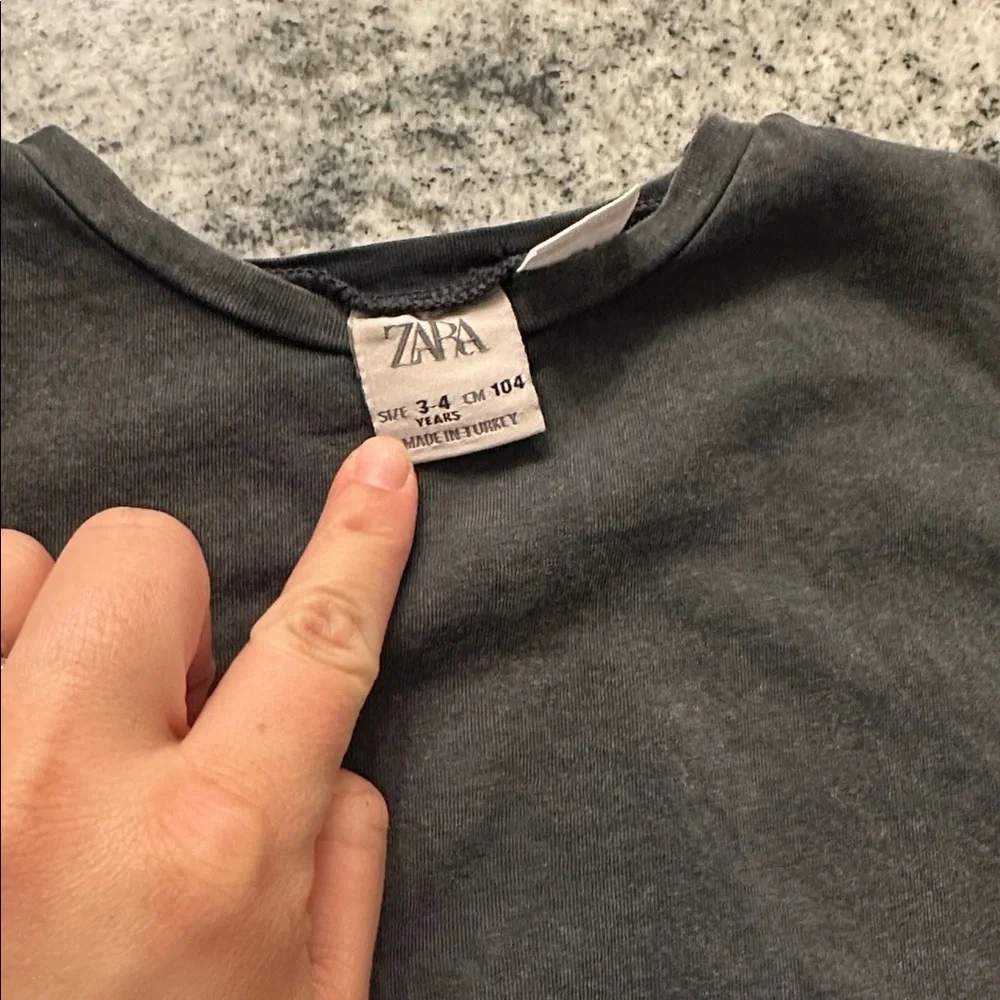 Zara washed‎ black long sleeve with floral peplum bottom detail size 3-4 toddler